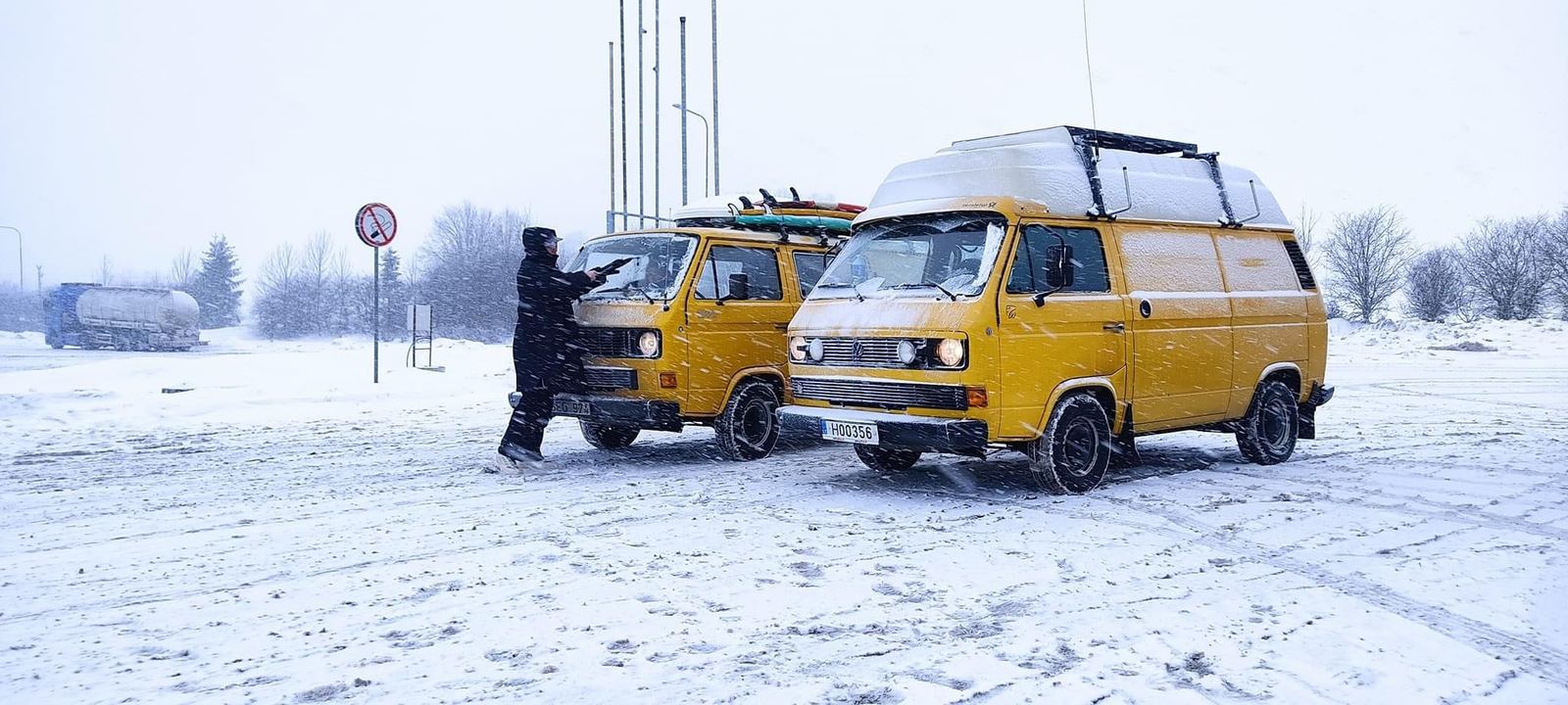 Birbi vans in winter