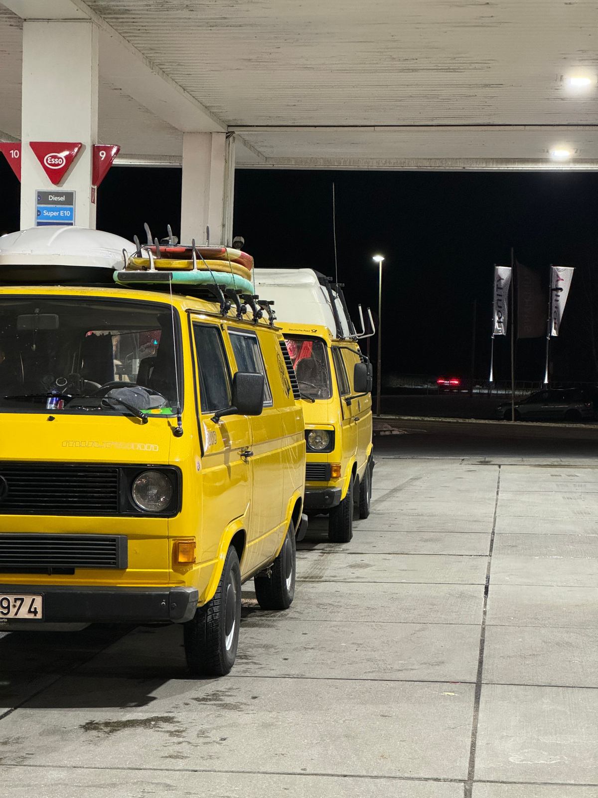 Birbi vans at night